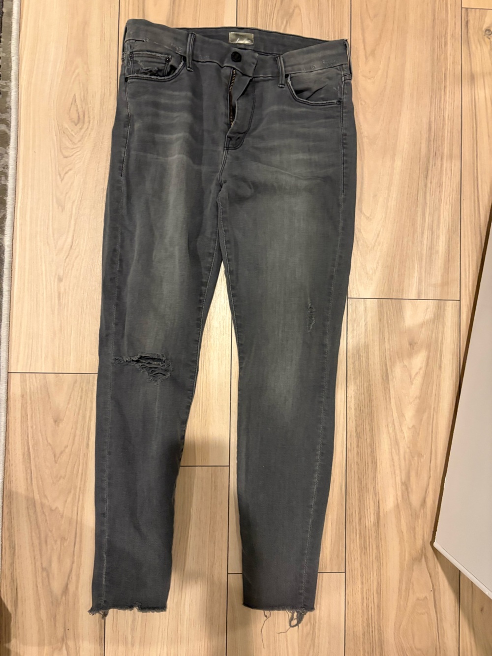 MOTHER Looker Ankle Fray Jeans - Charcoal Gray Distressed